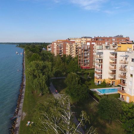 Viktoria Beach Apartman Gold 2. Шиофок Экстерьер фото