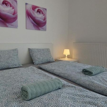 Viktoria Beach Apartman Gold 2. Шиофок Экстерьер фото